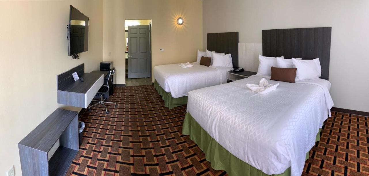 Deluxe Queen Room,1034600456:JPEG